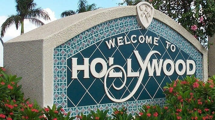 Real Estate in Hollywood Lakes